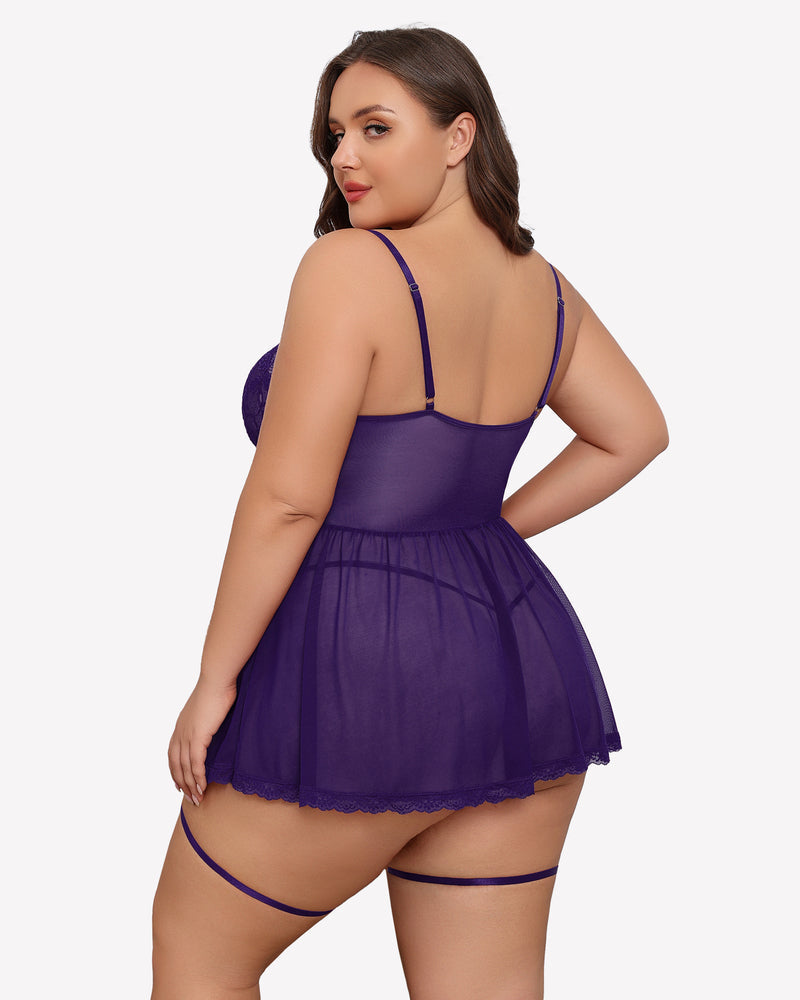 Plus Size Babydoll aus Spitze mit Strapsgürtel