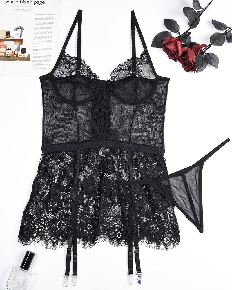 Durchsichtiges Spitzen-Nachtkleid mit G-String