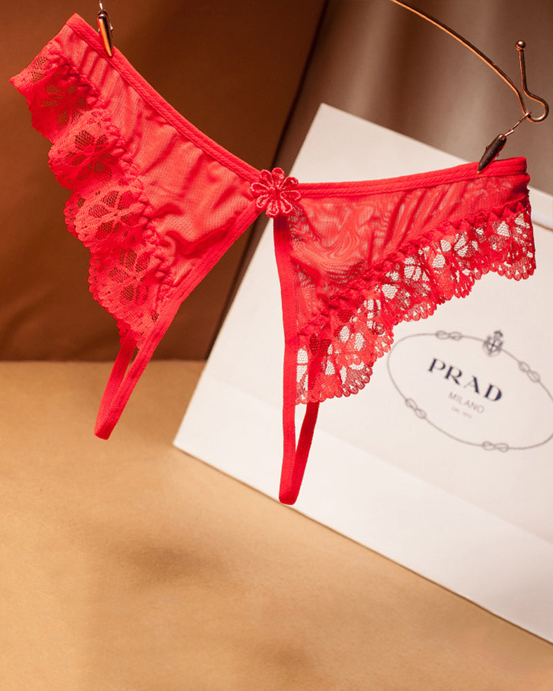 Tanga mit niedriger Taille und Spitze im Schritt