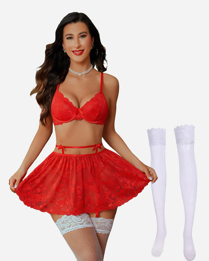 Babydoll-Outfits mit Spitze und Strümpfen