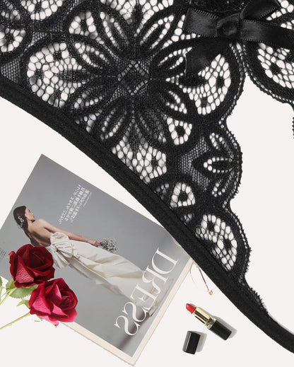 Floraler Spitzen-Slip mit süßer Schleife