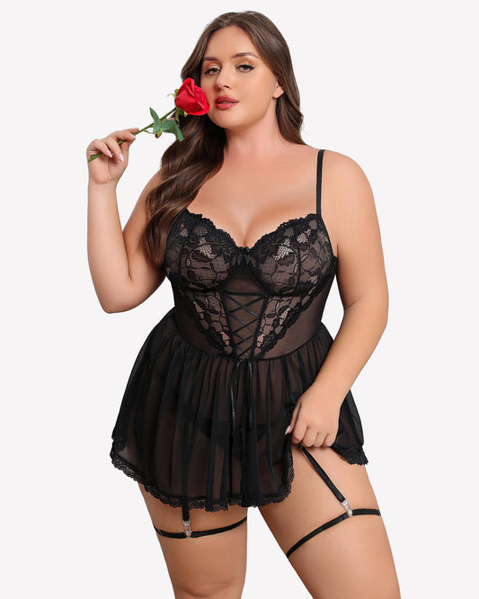 Plus Size Babydoll aus Spitze mit Strapsgürtel