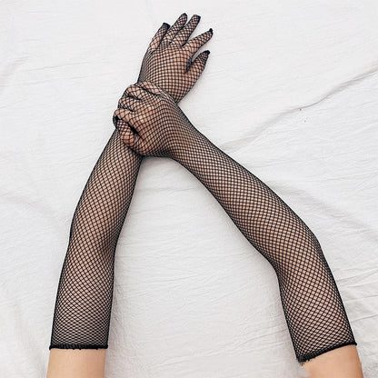 Langärmelige Handschuhe aus Fischnetz