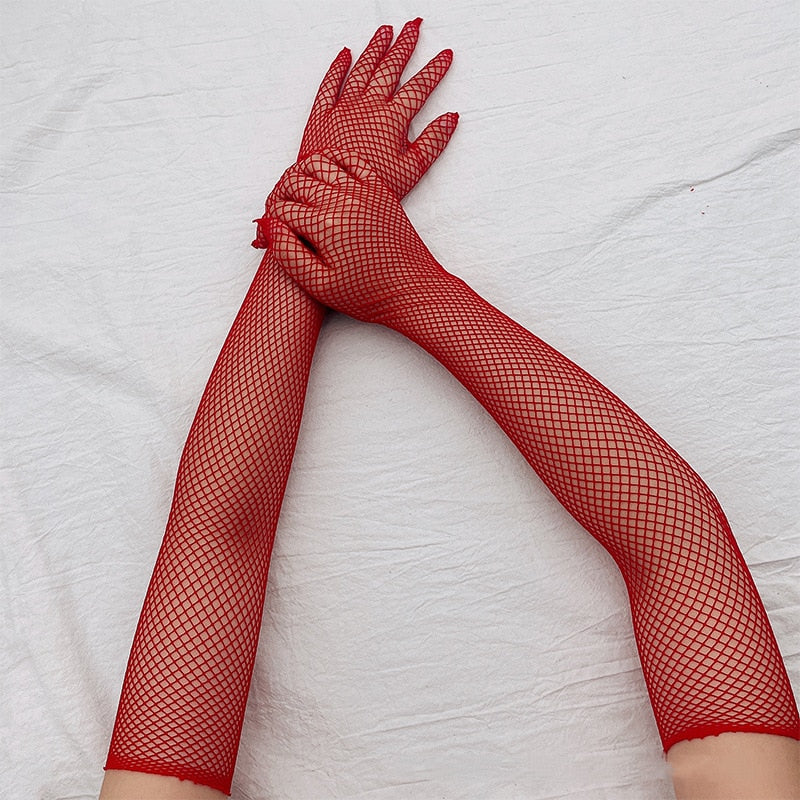 Langärmelige Handschuhe aus Fischnetz